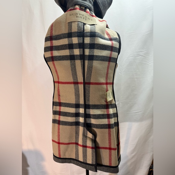 Burberry Women's Gray Wool Toggle Trench Coat.  Size 10. - Picture 8 of 15